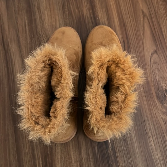 Olivia Miller Rosemary Faux Fur Tan Ankle Boots - Picture 3 of 6